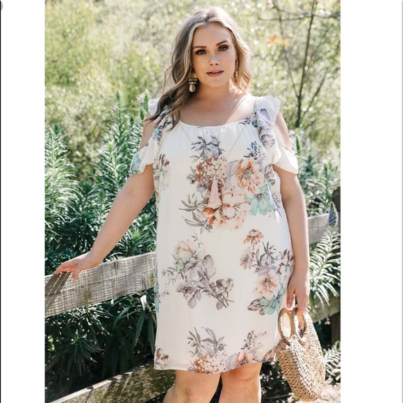 NWT Plus Size Red Floral Cold Shoulder Dress - Picture 8 of 8